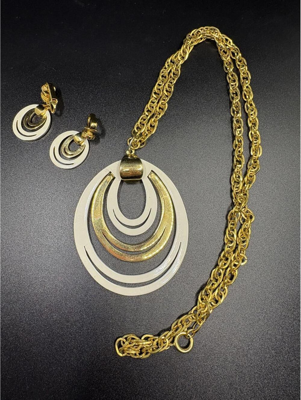 Vintage Lisner Necklace and Earring Set